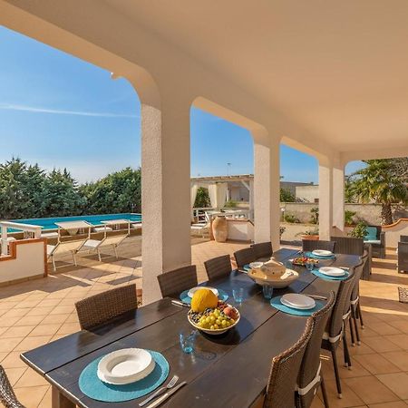 מרינה די מנקוורסה Villa Ermelinda מראה חיצוני תמונה
