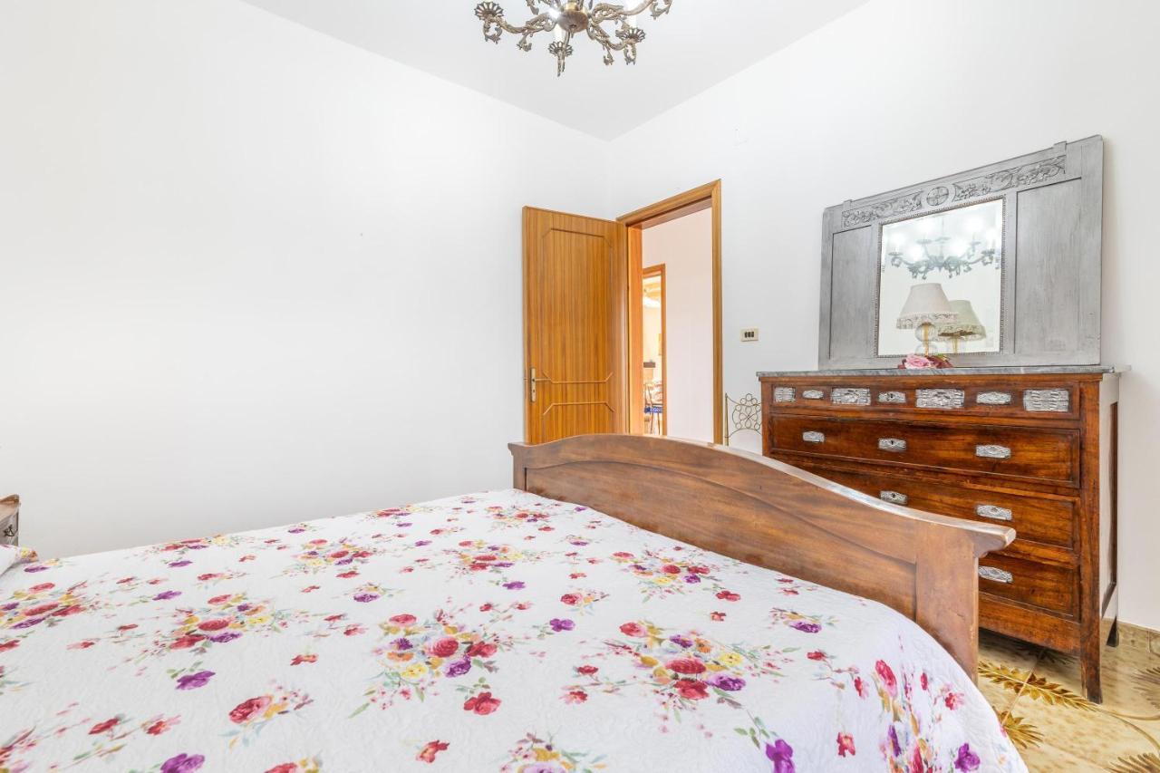 מרינה די מנקוורסה Villa Ermelinda מראה חיצוני תמונה