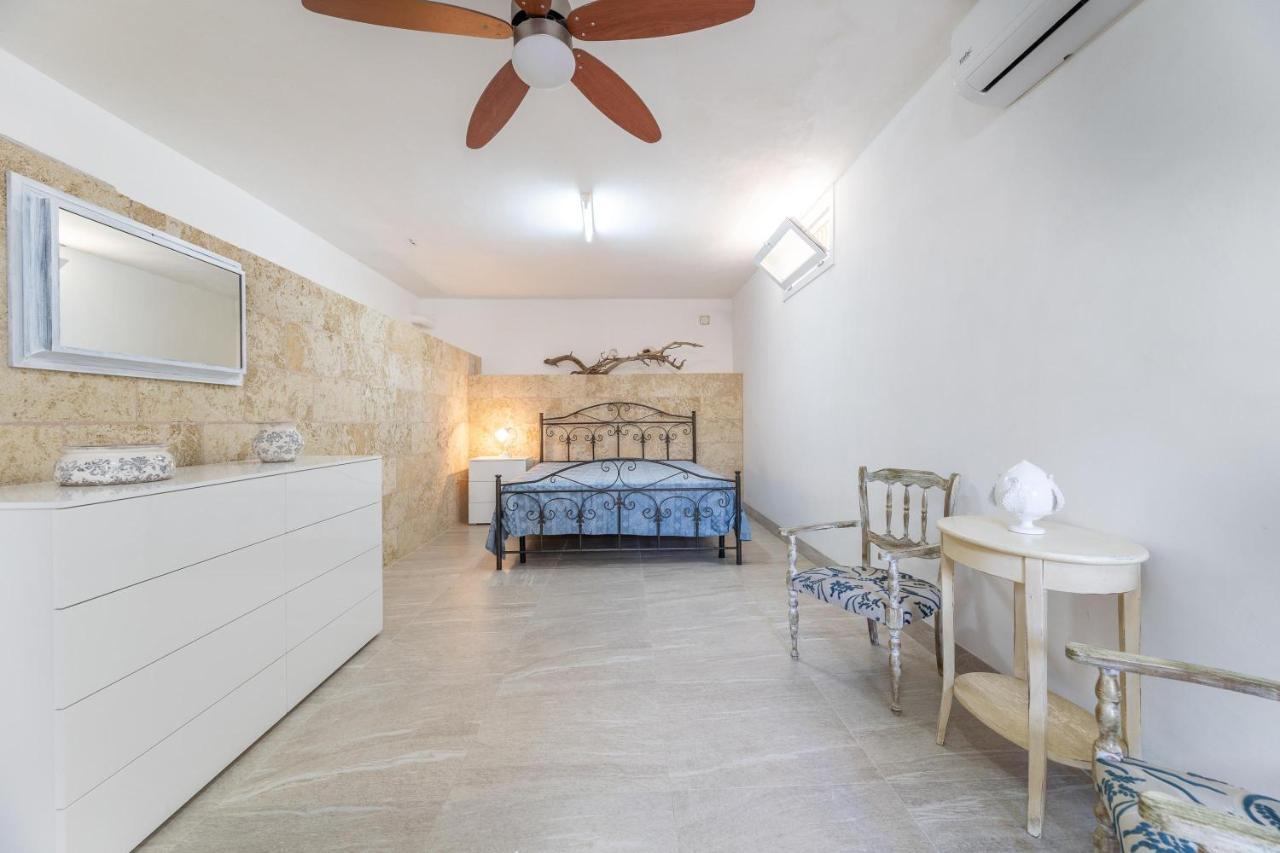 מרינה די מנקוורסה Villa Ermelinda מראה חיצוני תמונה